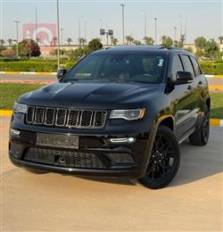 جیپ گراند شیرۆکی